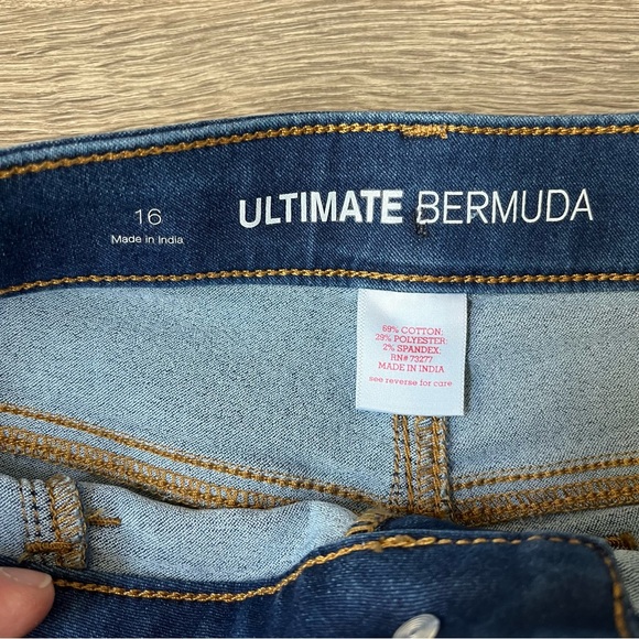 Girls So Bermuda Shorts. - Picture 2 of 4